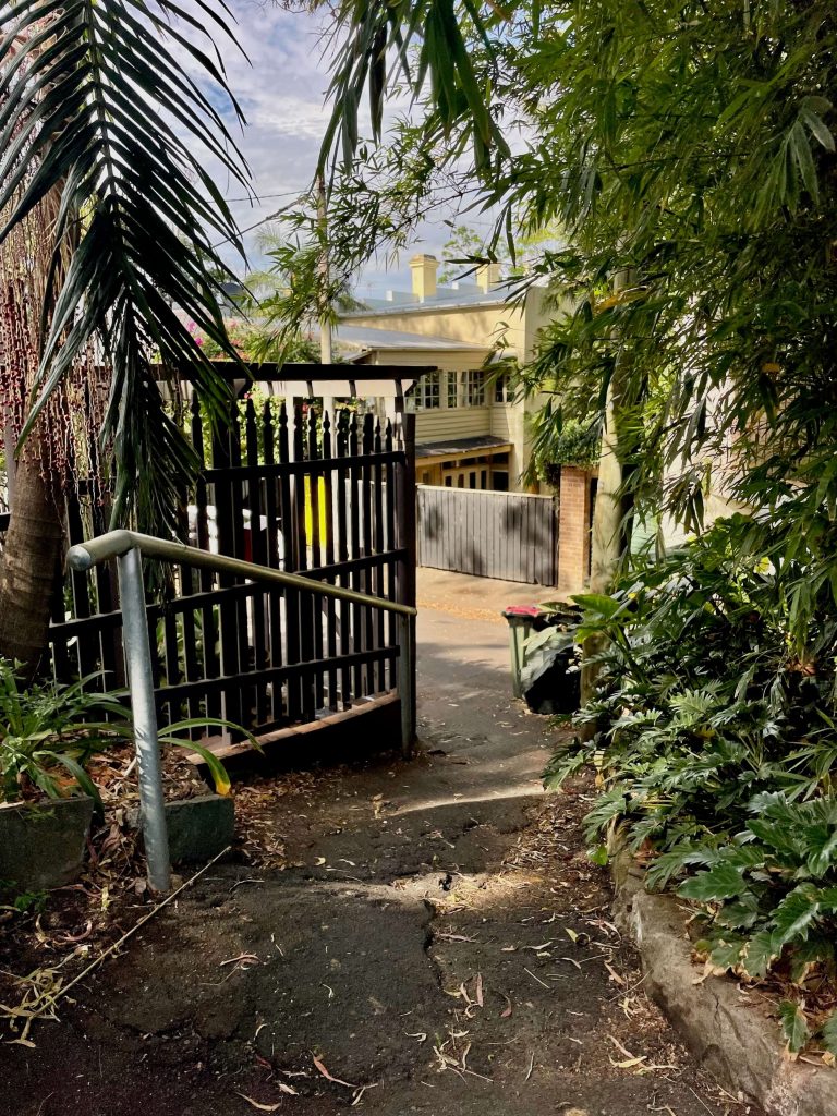 Access between Broderick St and Longview St