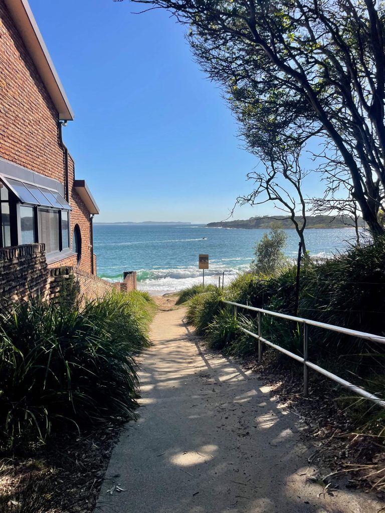 Jibbon Track in Royal National Park Path from the street down to Jibbon Beach
